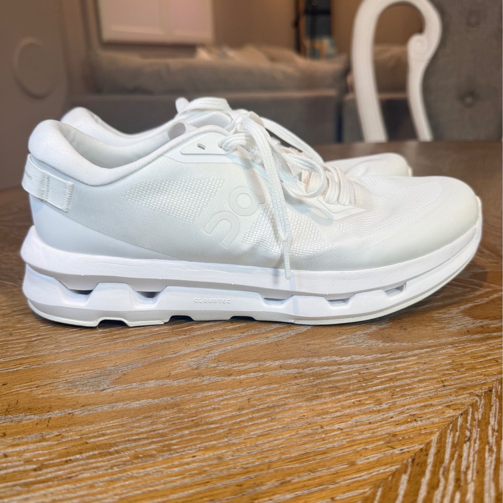 On Running Cloudzone Triple White Womens 8.5 Sneakers 3WF10071200 On Cloud
